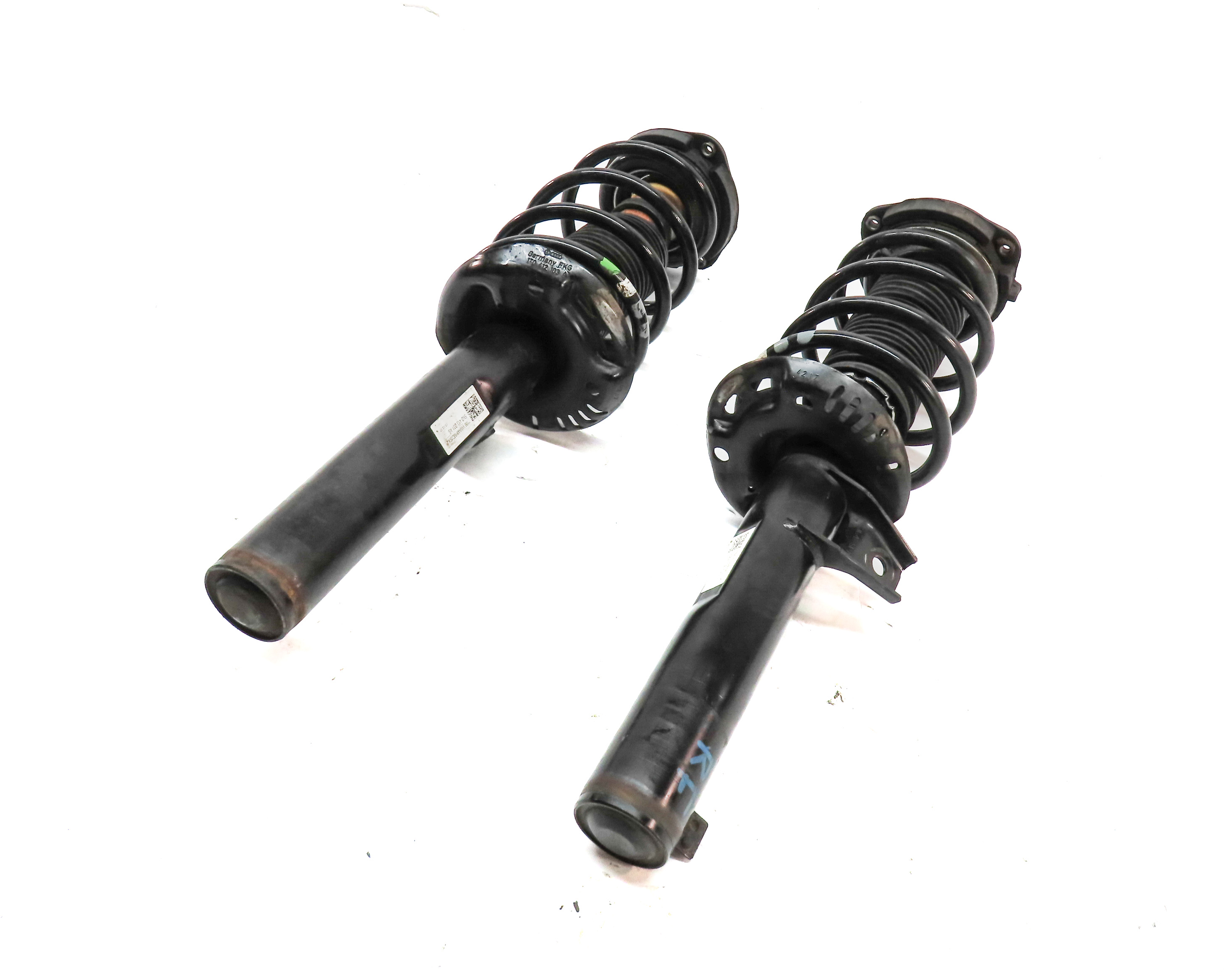 2015-2018 AUDI Q3 (8U) FRONT LEFT & RIGHT STANDARD SUSPENSION SHOCK STRUT SET 2 — exact item pictured